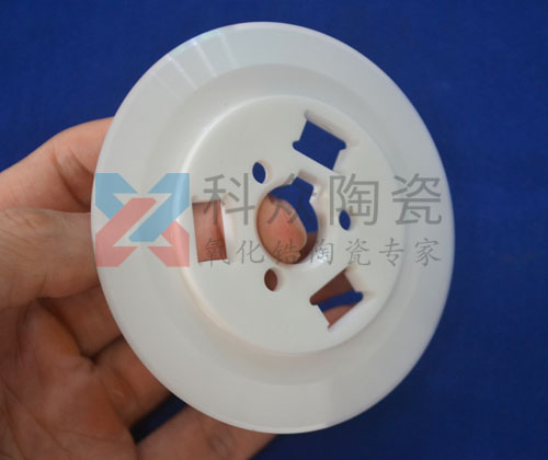 陶瓷刀具的優(yōu)缺點(diǎn)有哪些，我們應(yīng)注意什么？（