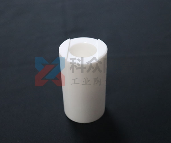 高鋁陶瓷耐磨管是什么？它的優(yōu)點在哪？